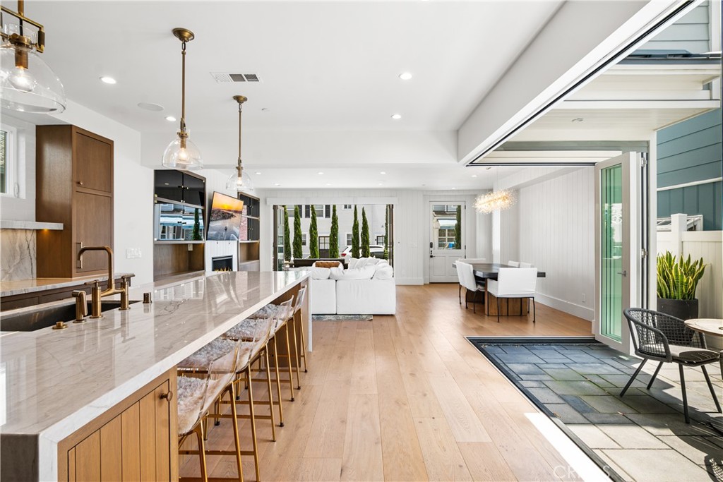 Balboa Island - Main Island (BALM) - Residential Lease