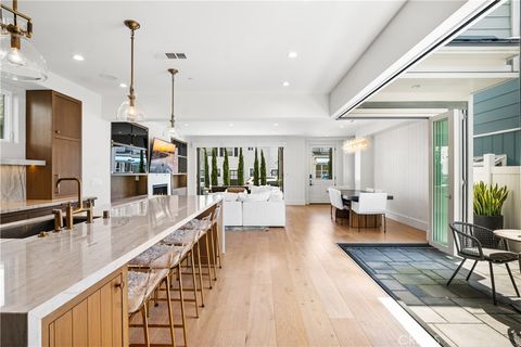 211 Topaz Avenue Newport Beach CA 92662