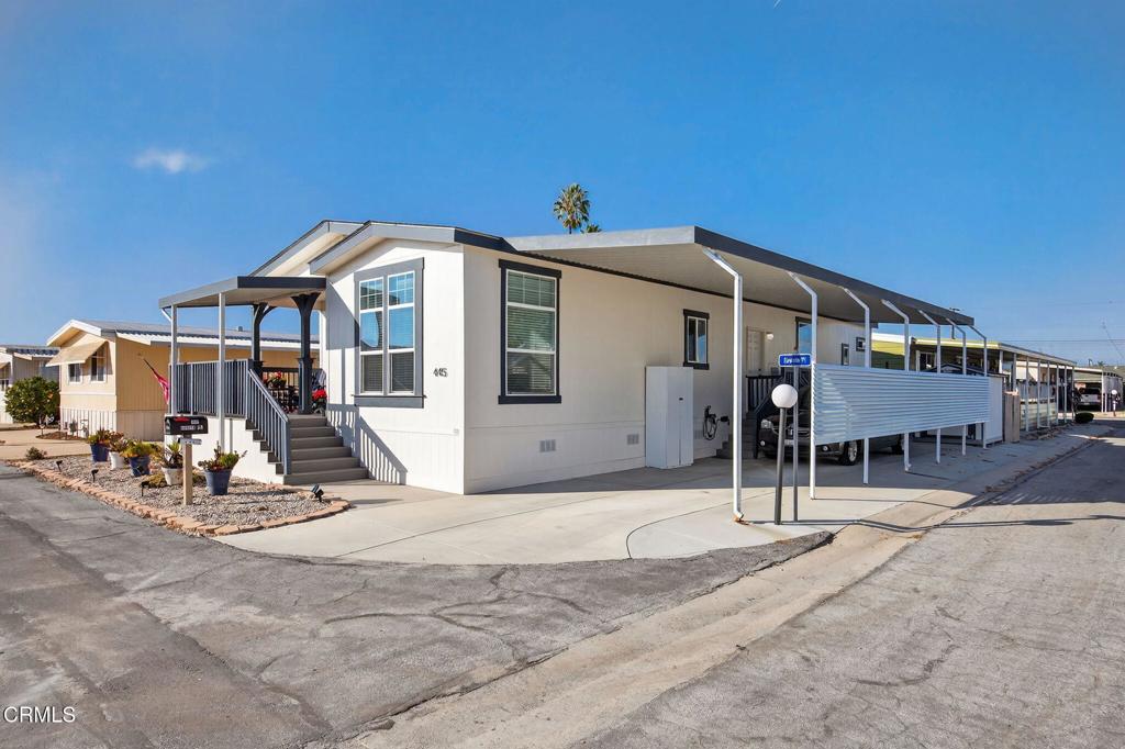 Imperial Oxnard MHP - 037004 - Manufactured In Park