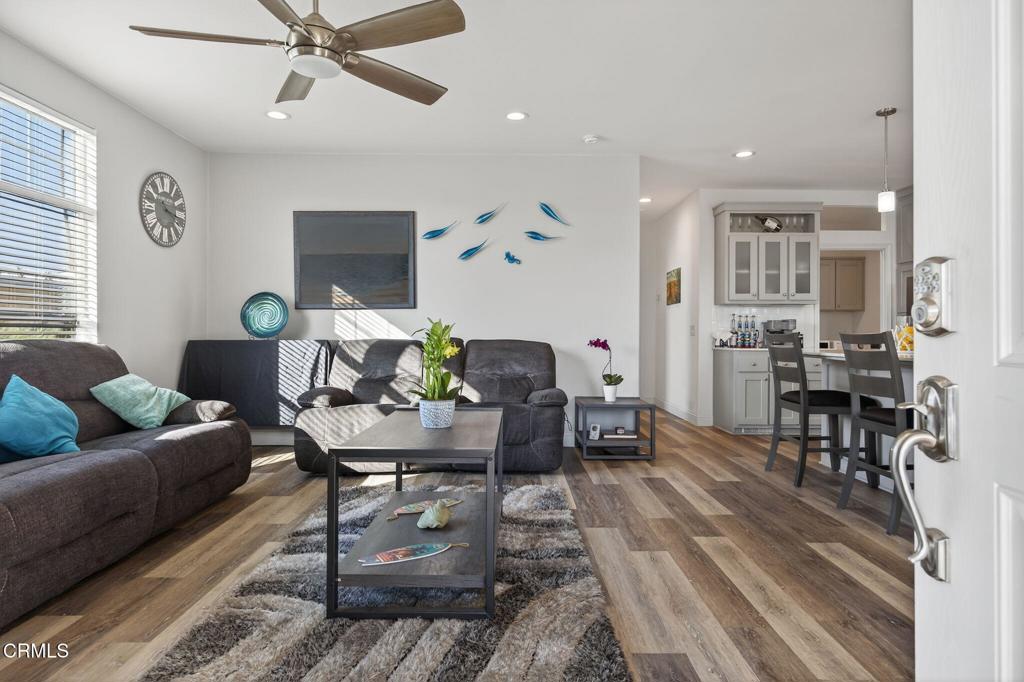 Imperial Oxnard MHP - 037004 - Manufactured In Park