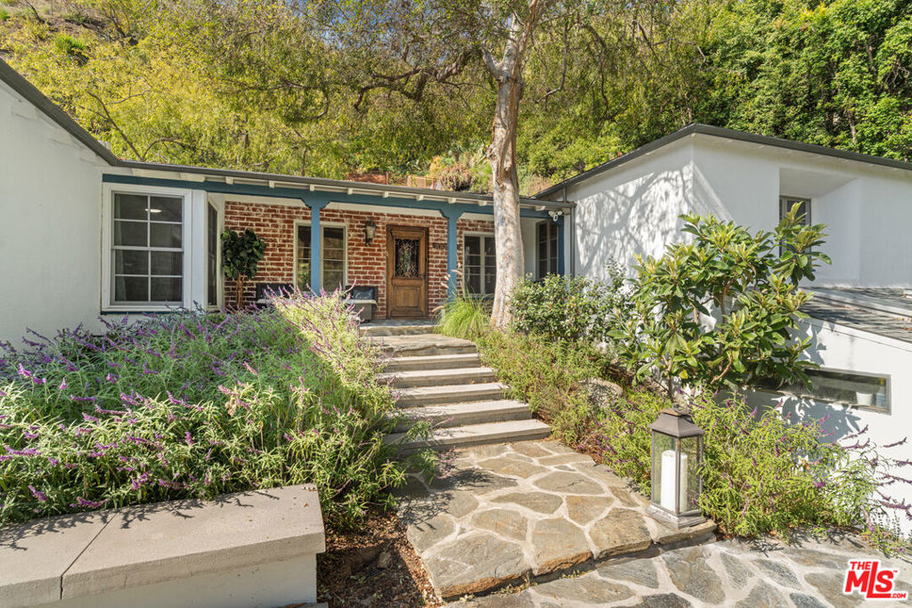 1853 Nichols Canyon Road