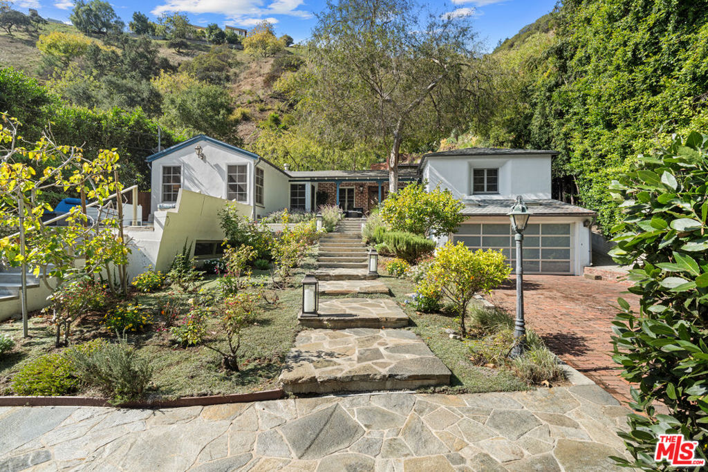 1853 Nichols Canyon Road