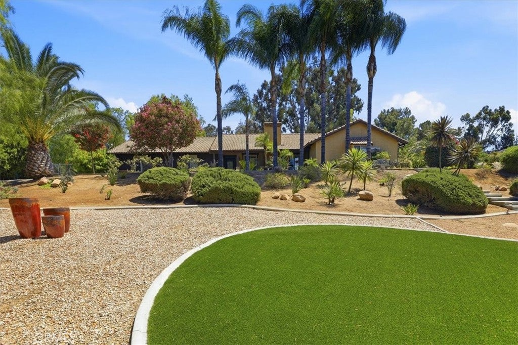 18636 Mockingbird Canyon