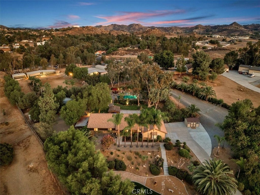 18636 Mockingbird Canyon