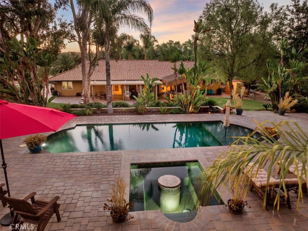 18636 Mockingbird Canyon