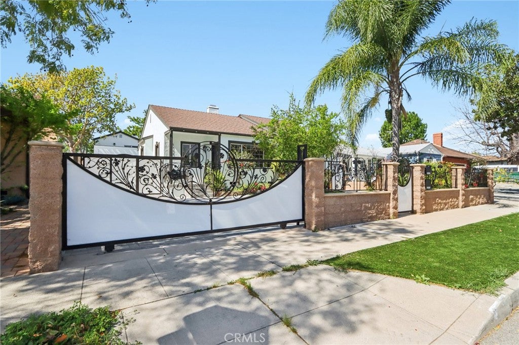 1735 N Lima Street