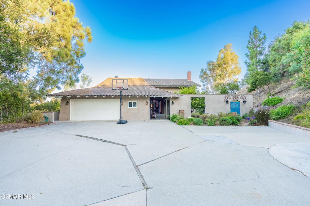 2252 Hillsbury Road
