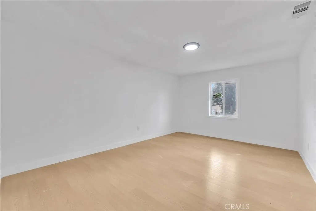 Pomona, California 91766, United States, 3 Bedrooms Bedrooms, ,2 BathroomsBathrooms,Residential,Contingent,130929