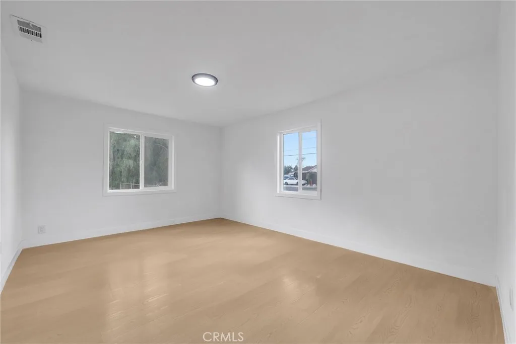 Pomona, California 91766, United States, 3 Bedrooms Bedrooms, ,2 BathroomsBathrooms,Residential,Contingent,130929