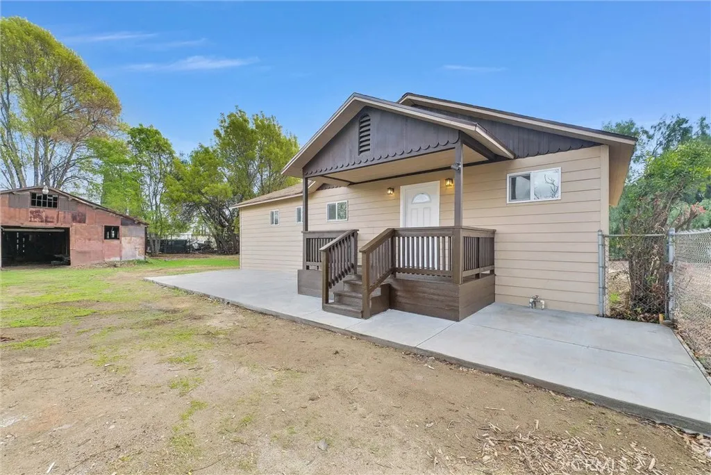 Pomona, California 91766, United States, 3 Bedrooms Bedrooms, ,2 BathroomsBathrooms,Residential,Contingent,130929