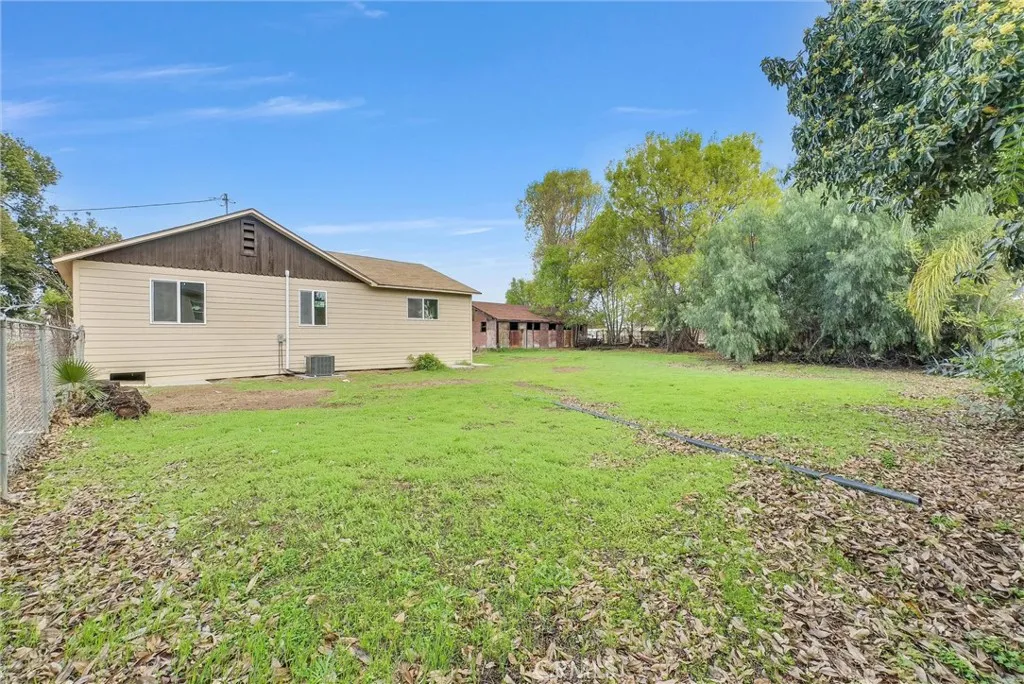 Pomona, California 91766, United States, 3 Bedrooms Bedrooms, ,2 BathroomsBathrooms,Residential,Contingent,130929