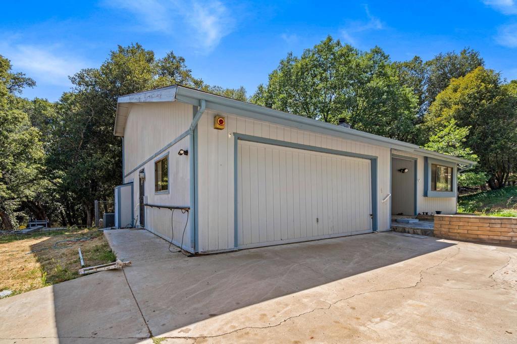 5041 Pine Ridge Avenue