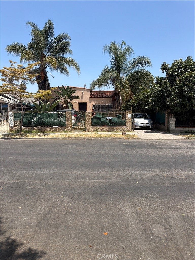 4809 Pickford