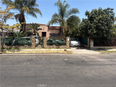 Photo of 4809 Pickford ST, Los Angeles, CA 90019 (MLS # IN26148109)