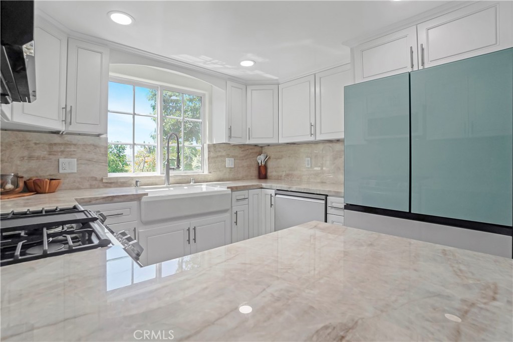 308 S Cabrillo Avenue 3