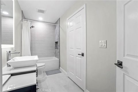 Tiny photo for 308 S Cabrillo Avenue #3, San Pedro, CA 90731 (MLS # SB25114565)
