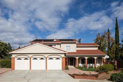 10715 Grapnel Place Cupertino CA 95014