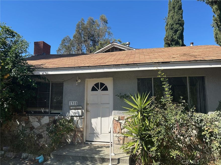 Classic Silver Lake! 5 Bedroom 3 Bath Family Home Priced To Sell!!!
