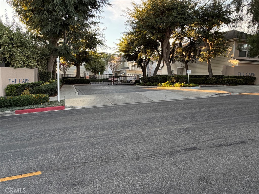 1724 Freeport Terrace