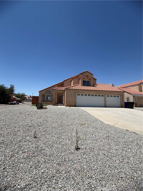 Photo of 15268 San Jose DR, Victorville, CA 92394 (MLS # HD26131642)