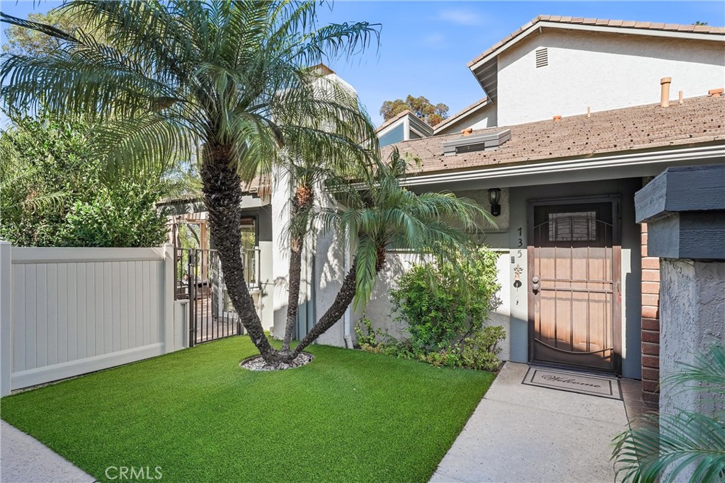 735 South Paseo Prado