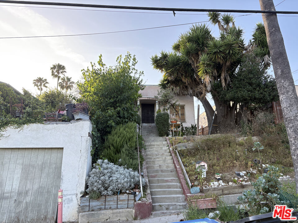 1307 Micheltorena Street