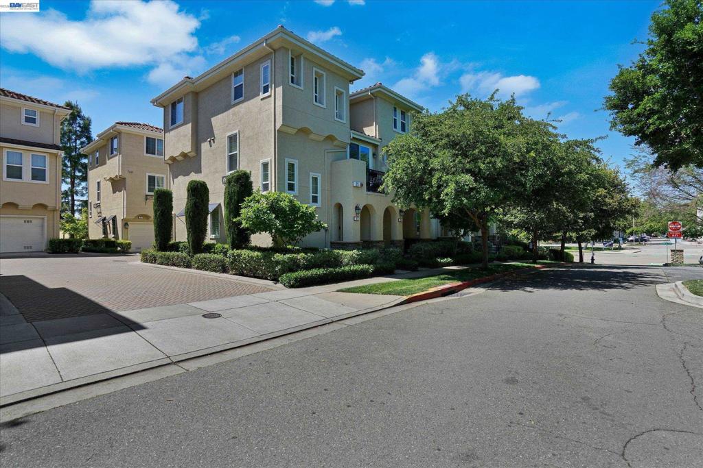 25 Heligan Ln 7