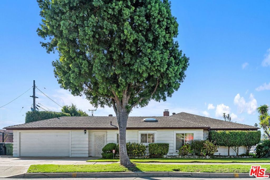 5804 S Sherbourne Drive