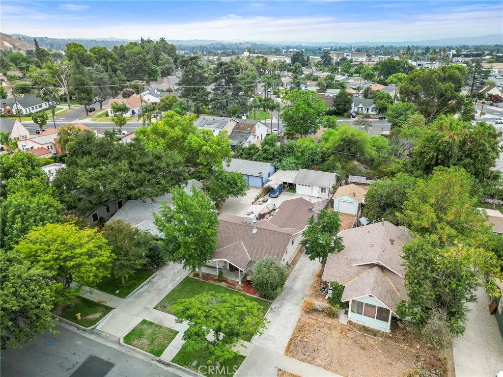 Riverside, California 92506, United States, 3 Bedrooms Bedrooms, ,2 BathroomsBathrooms,Residential,Active,177087