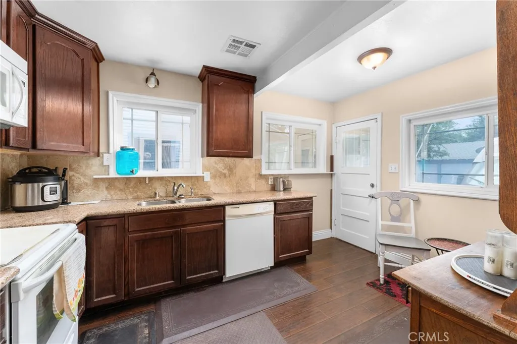 Riverside, California 92506, United States, 3 Bedrooms Bedrooms, ,2 BathroomsBathrooms,Residential,Active,177087