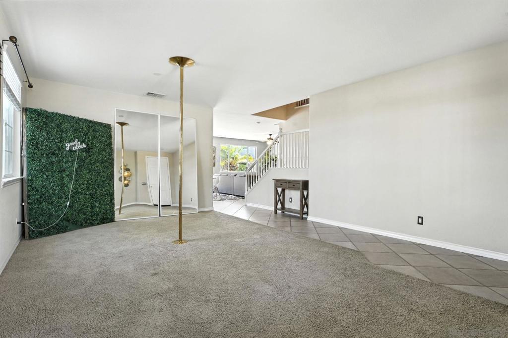 38200 Camarada Ln
