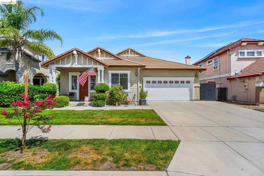 2611 Torrey Pines Dr