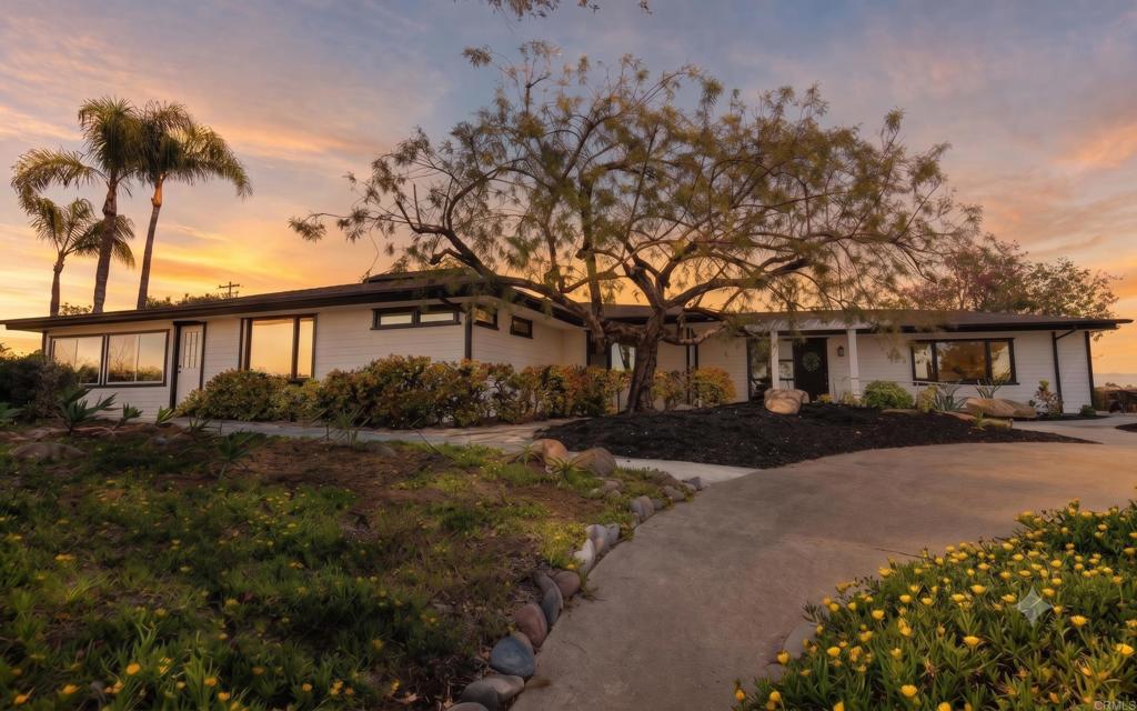 1097 Camino Alisos