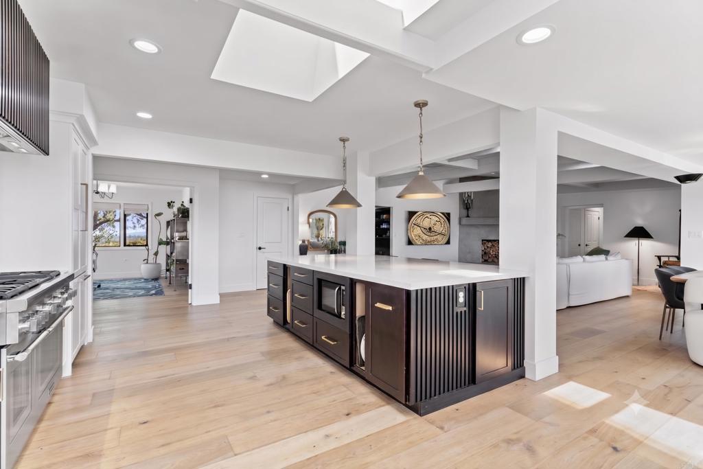 1097 Camino Alisos