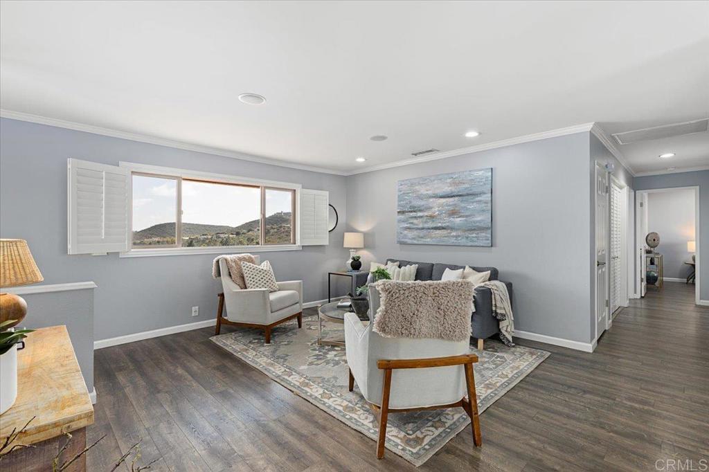 3137 Avenida Topanga