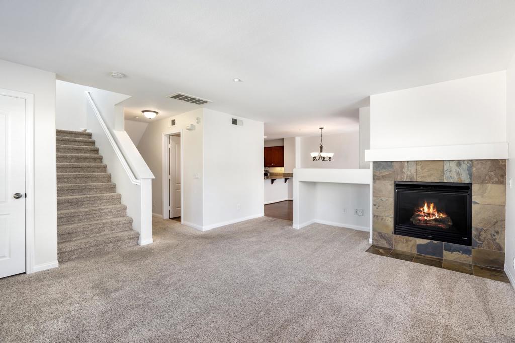 3548 Shoreline Bluff Lane