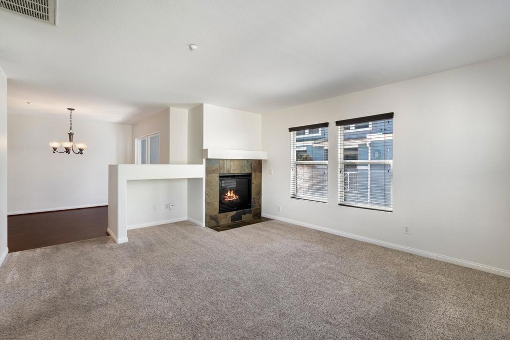 3548 Shoreline Bluff Lane