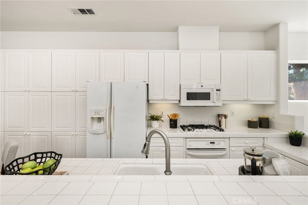11 Medici Aisle, Irvine CA 92606 - Photo 11