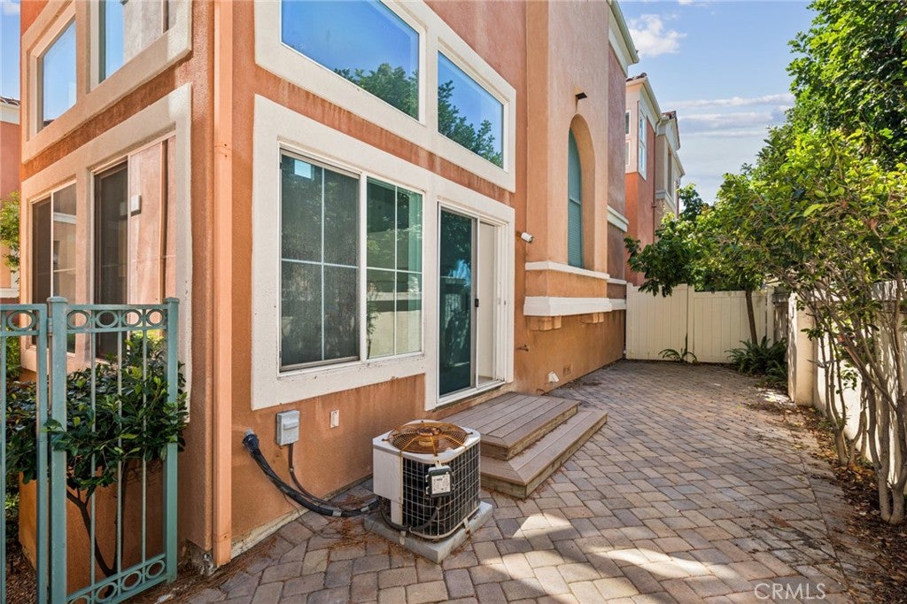 11 Medici Aisle, Irvine CA 92606 - Photo 47