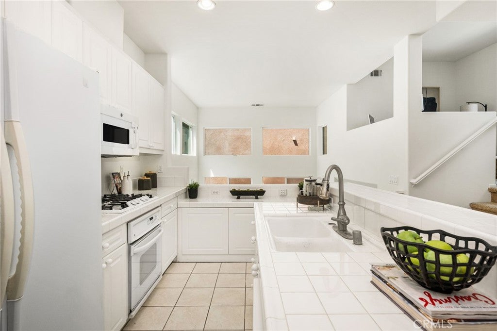 11 Medici Aisle, Irvine CA 92606 - Photo 20