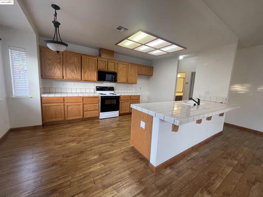 ARLINGTON - Residential