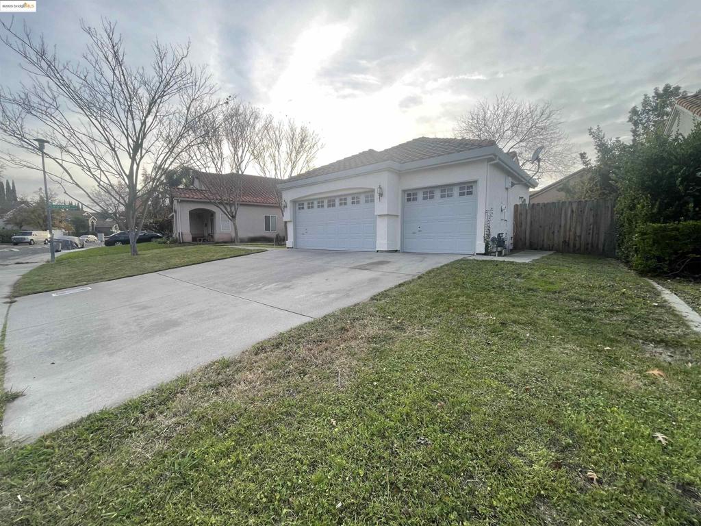 ARLINGTON - Residential