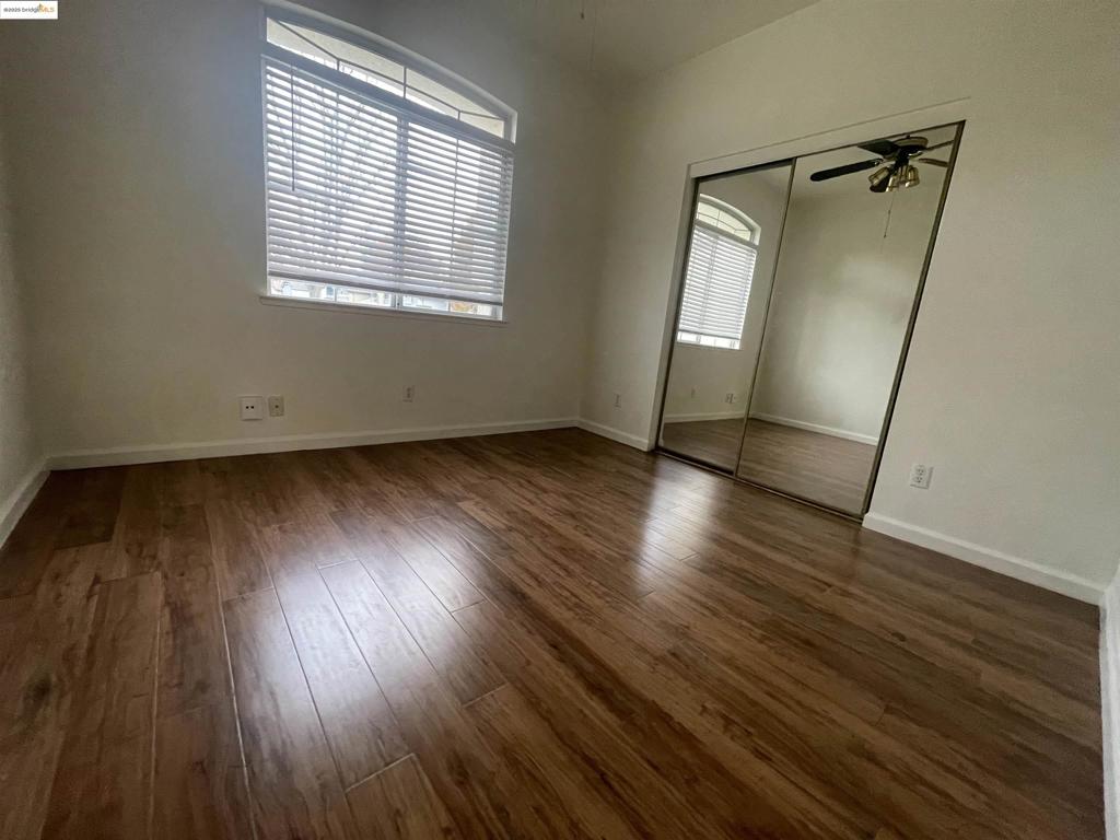 ARLINGTON - Residential