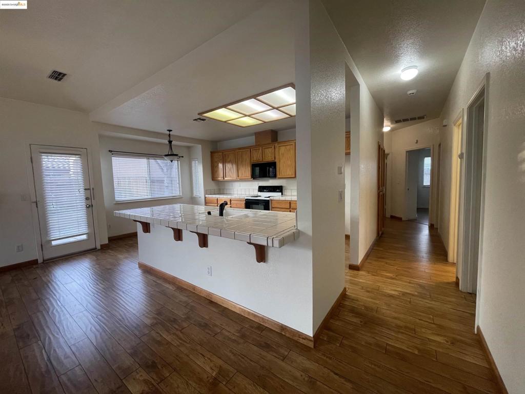 ARLINGTON - Residential