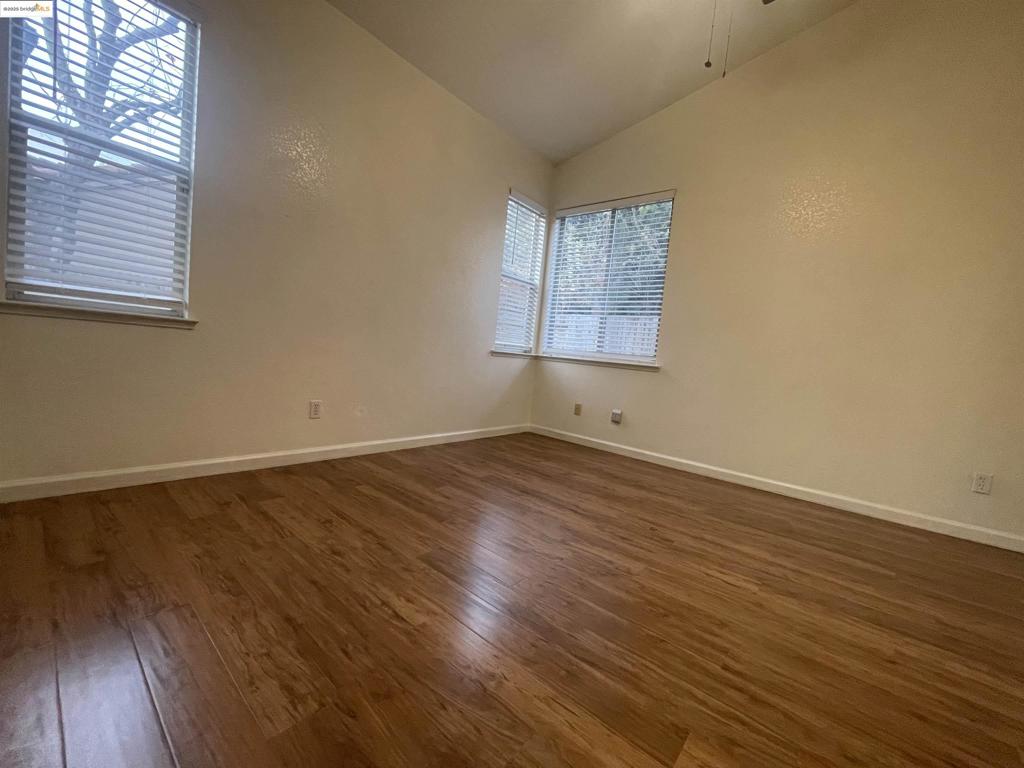 ARLINGTON - Residential