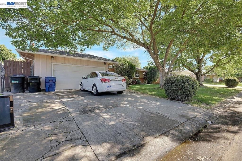 Photo of 1816 Eastern Avenue Ave, Sacramento, CA 95864 (MLS # 41128746)