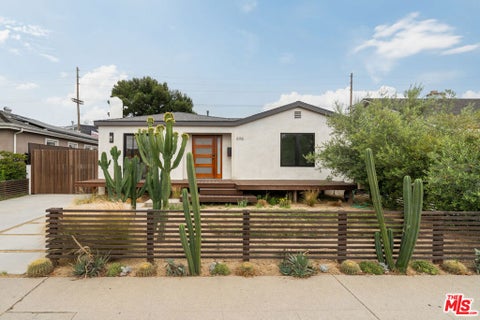 Photo of 6116 W 85th Place, Los Angeles, CA 90045 (MLS # 26102114)