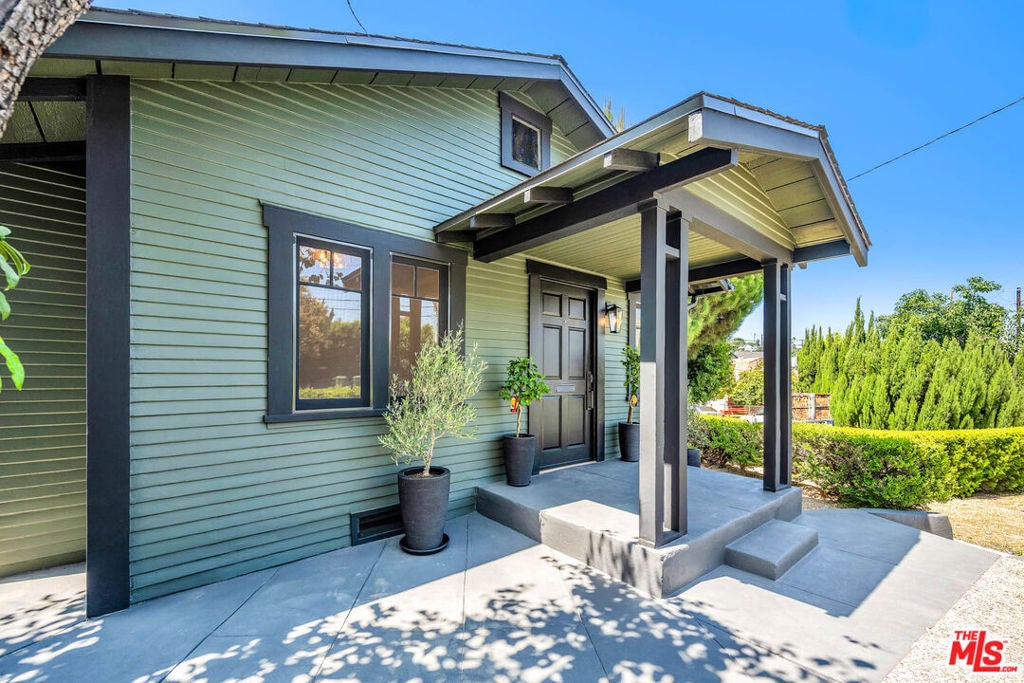 215 Newland Street, Los Angeles CA 90042