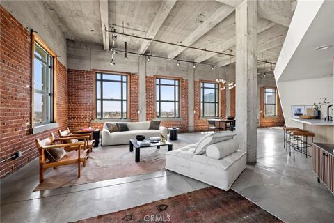 100 W 5th Street 8D Long Beach CA 90802