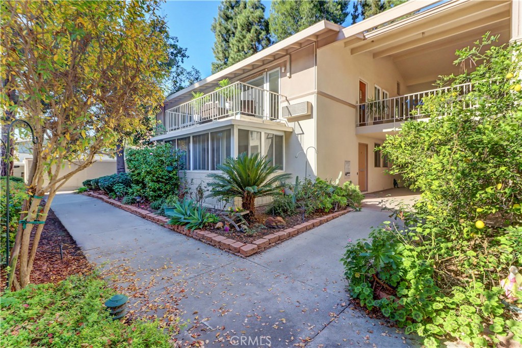 164 Avenida Majorca N